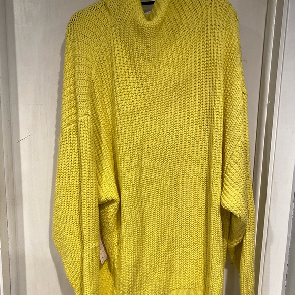 Free People yellow oversized sweater with tags - Picture 4 of 5